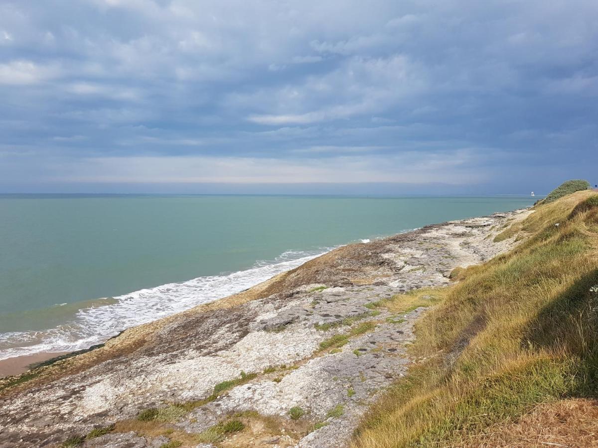 Camping Le Puits De L'Auture Hotel Saint-Palais-sur-Mer Bagian luar foto
