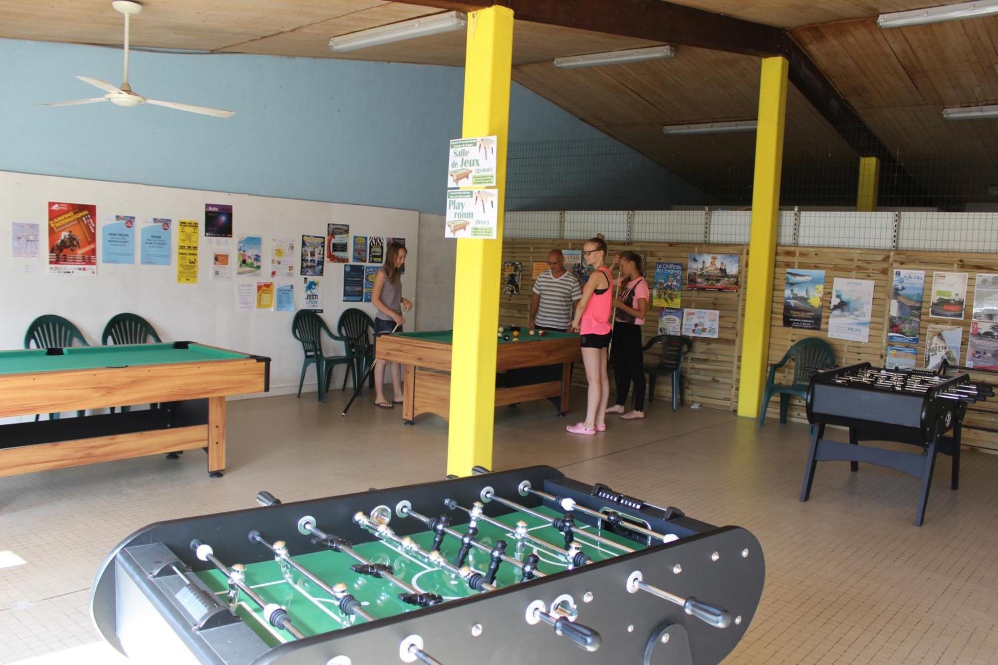 Camping Le Puits De L'Auture Hotel Saint-Palais-sur-Mer Bagian luar foto